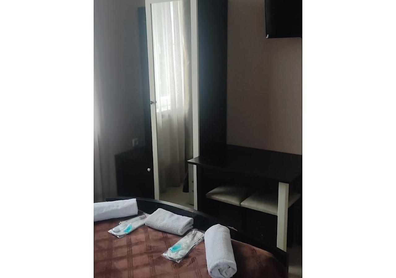 Hotel Lux Tiflis Dış mekan fotoğraf
