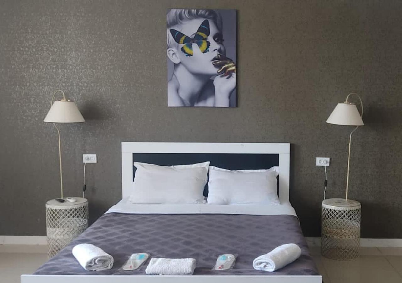Hotel Lux Tiflis Dış mekan fotoğraf
